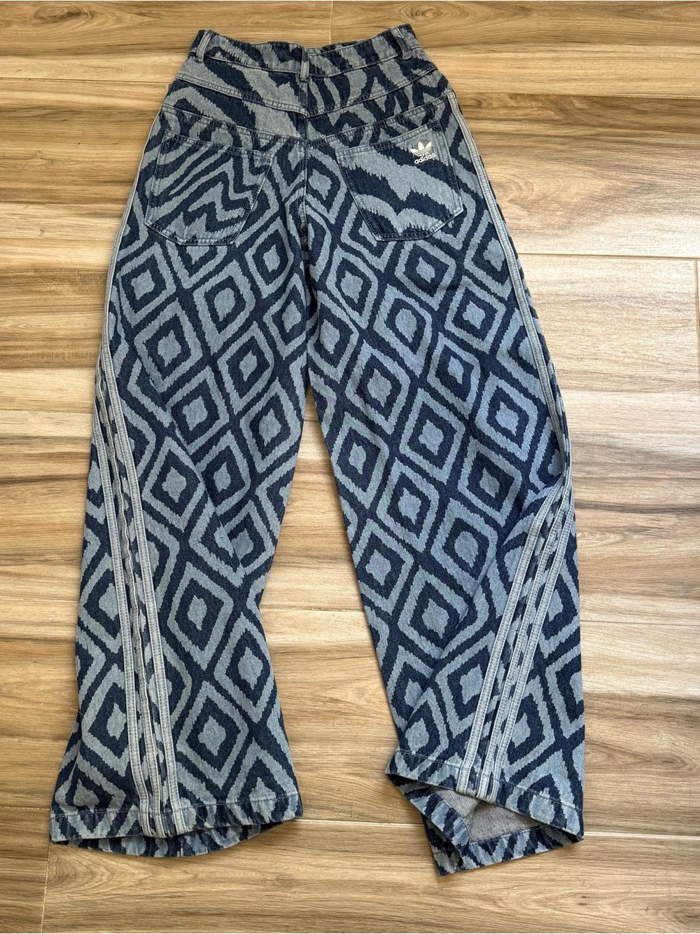 Adidas x Farm Rio jeans 25” - Picture 3 of 5